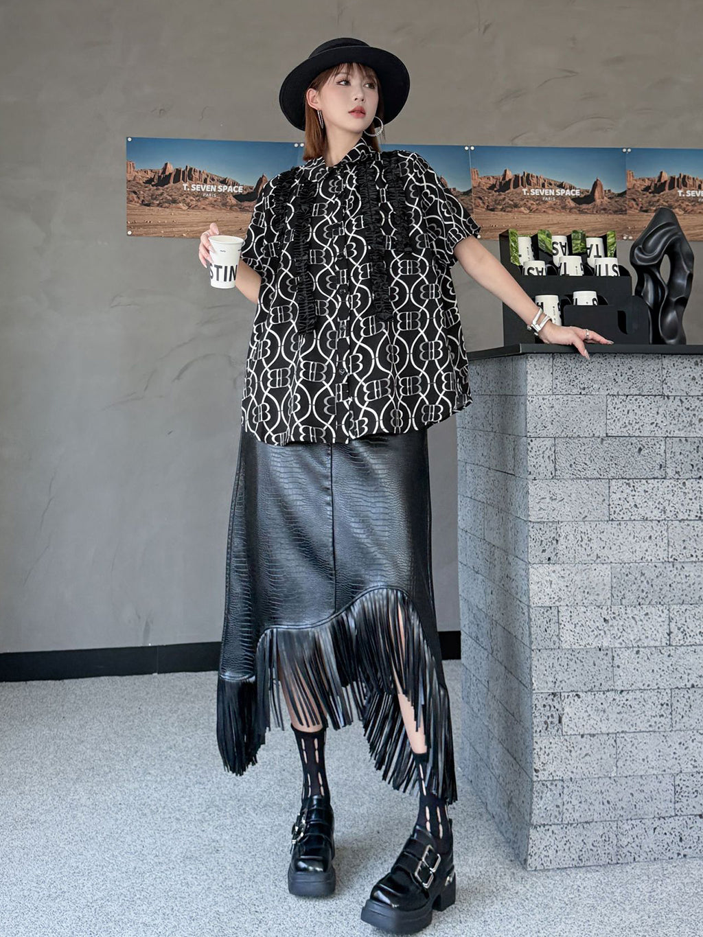 Logo pattern ruffle blouse 