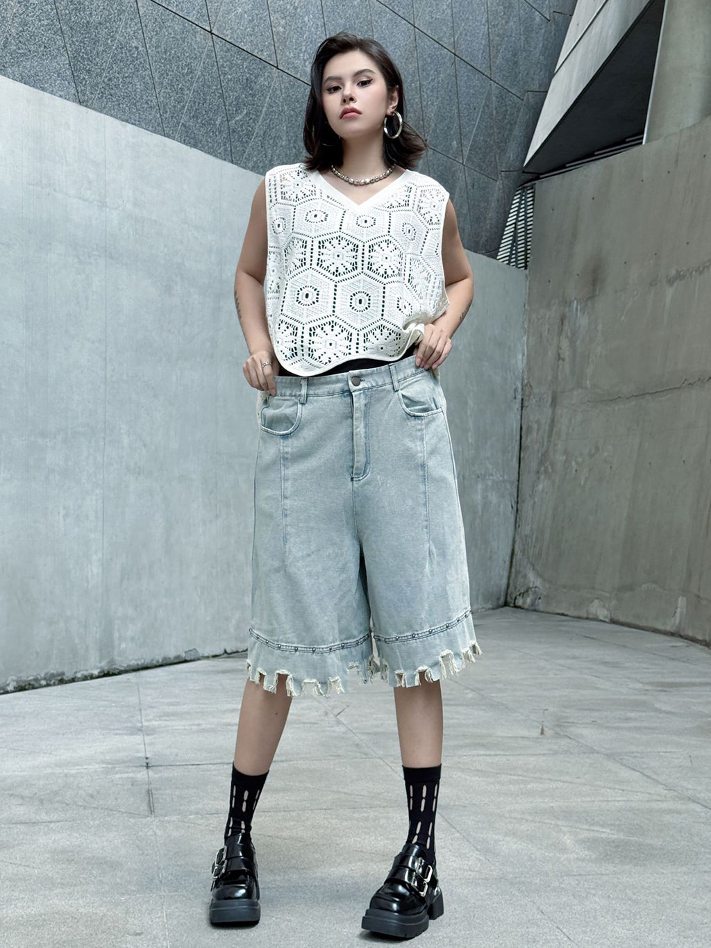 Fringed denim baggy shorts 