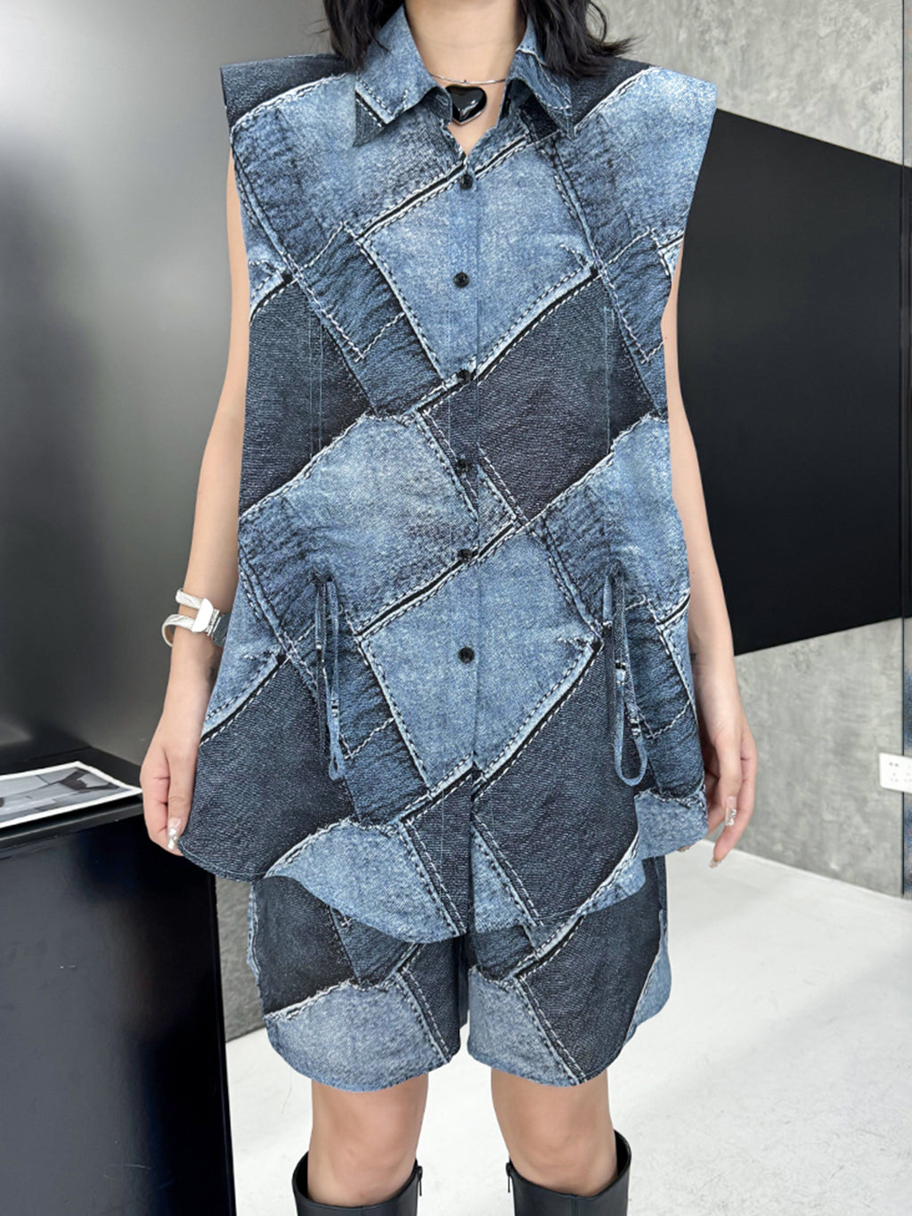 Patchwork sleeveless blouse and shorts 