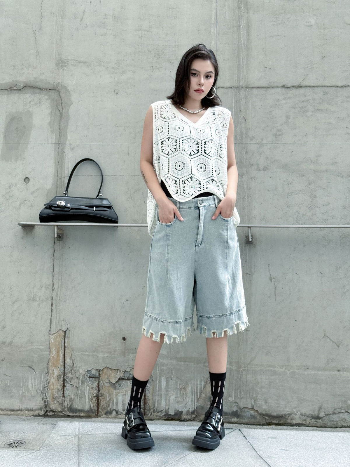 Fringed denim baggy shorts 