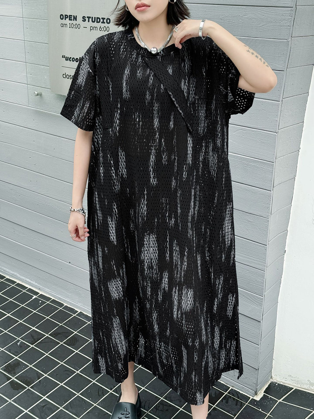 Gradient mesh straight dress 
