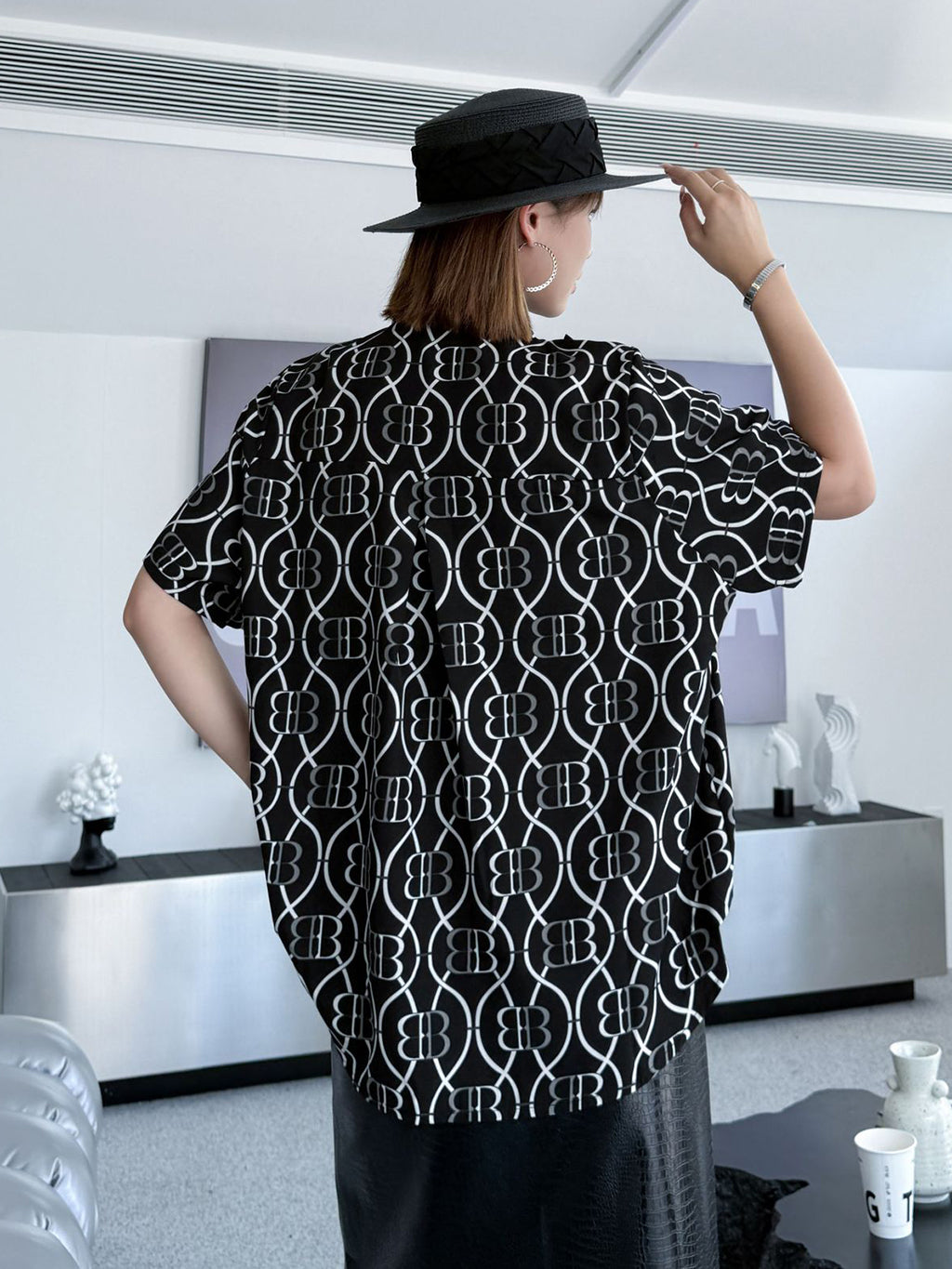 Logo pattern ruffle blouse 