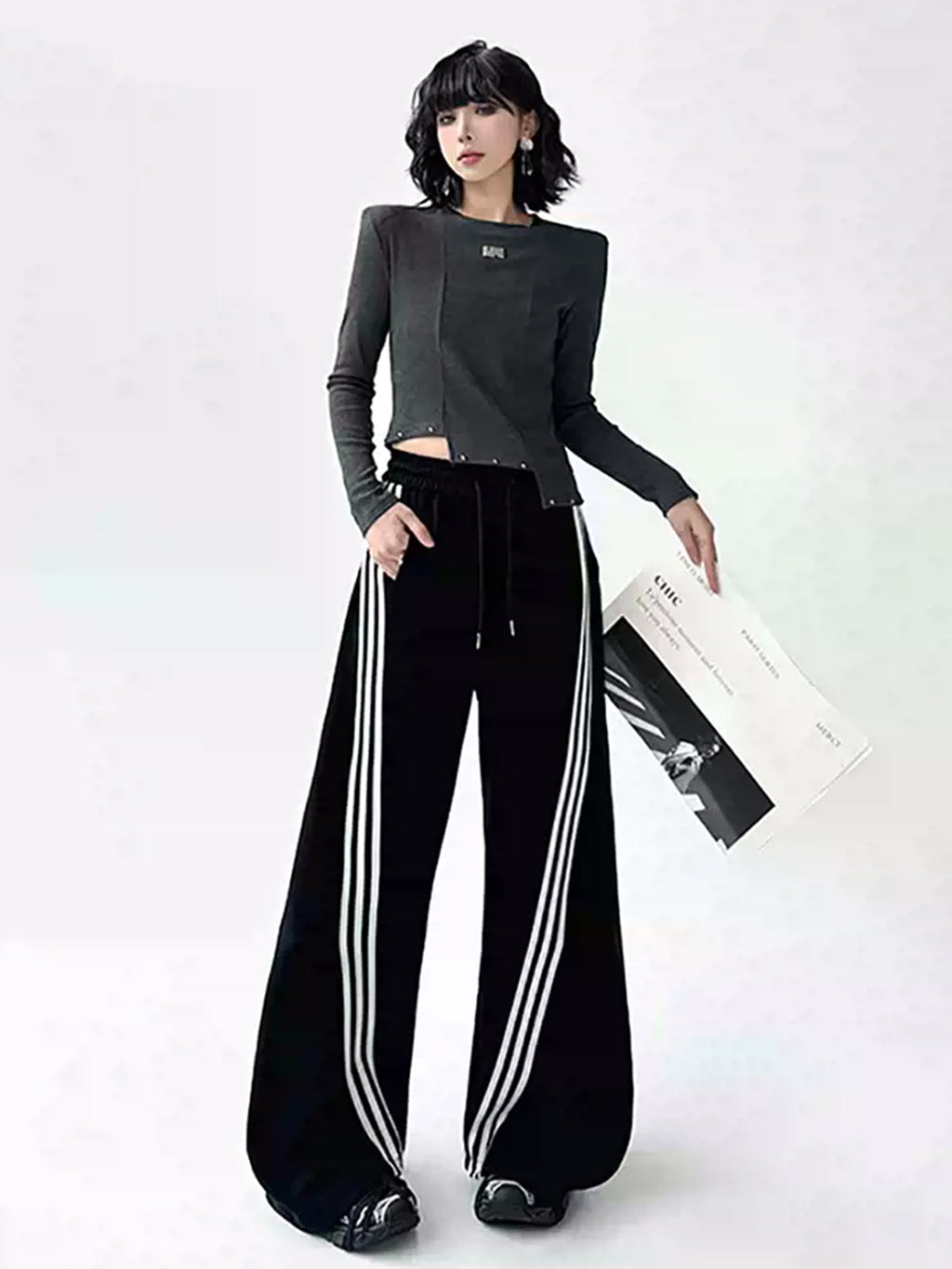 Line Detail Sweatpants