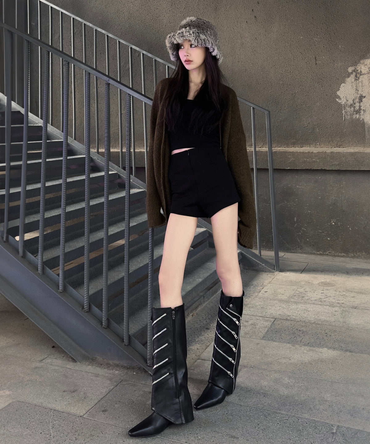 Zip-cover long boots