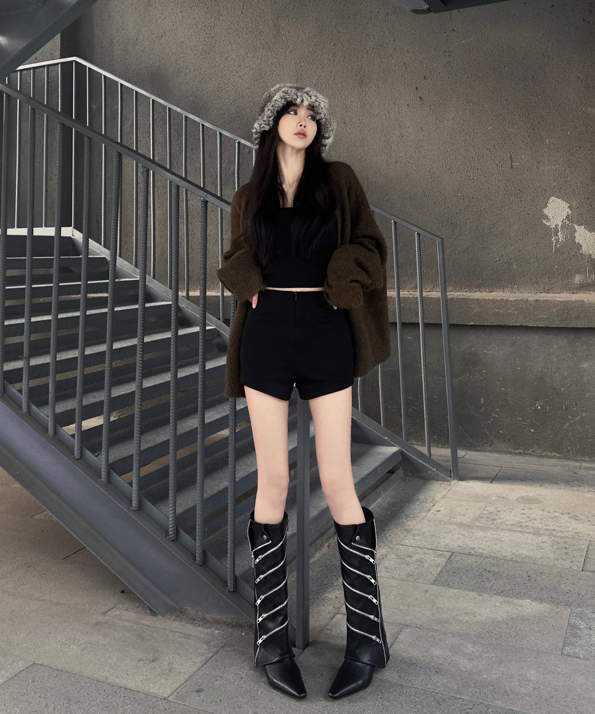 Zip-cover long boots