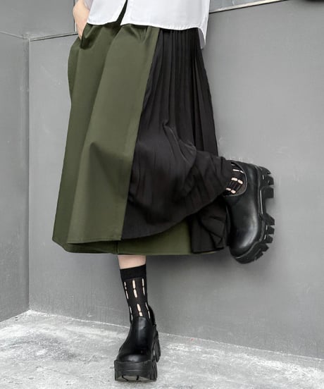 Side pleated wide pants