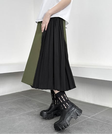 Side pleated wide pants