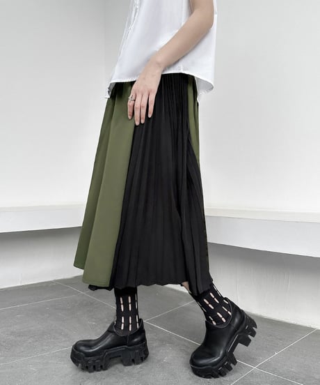 Side pleated wide pants