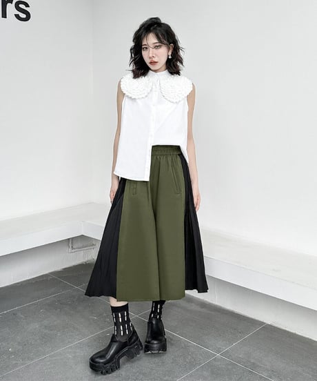 Side pleated wide pants