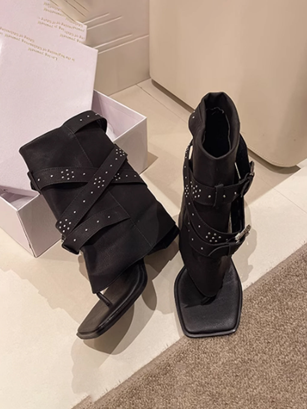 Studded buckle heel cover sandals