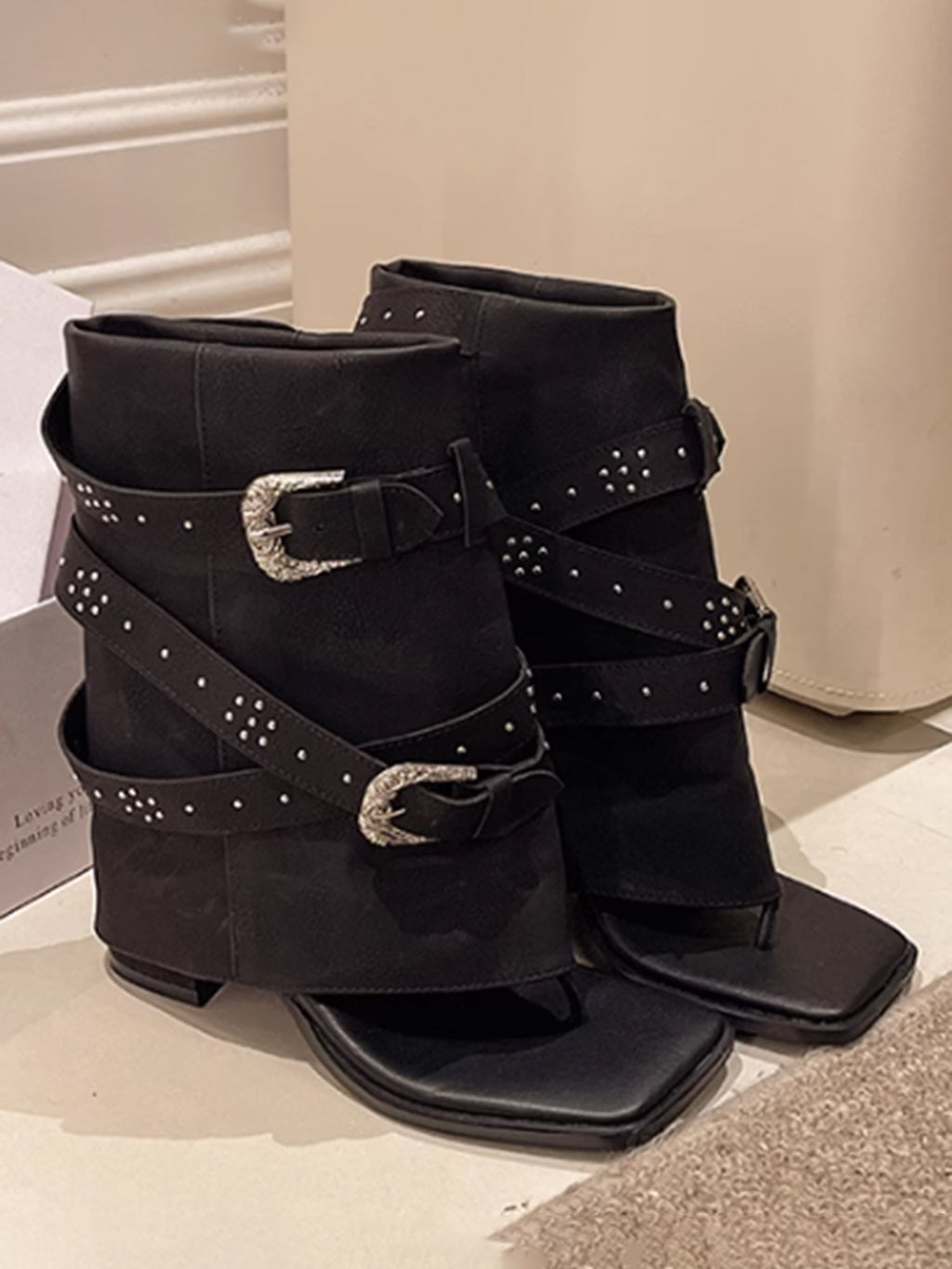 Studded buckle heel cover sandals