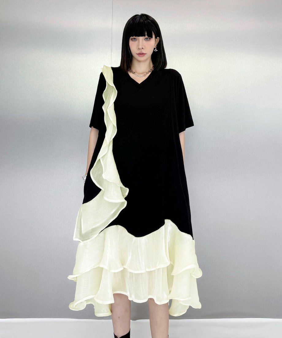 V-neck ruffle dress
