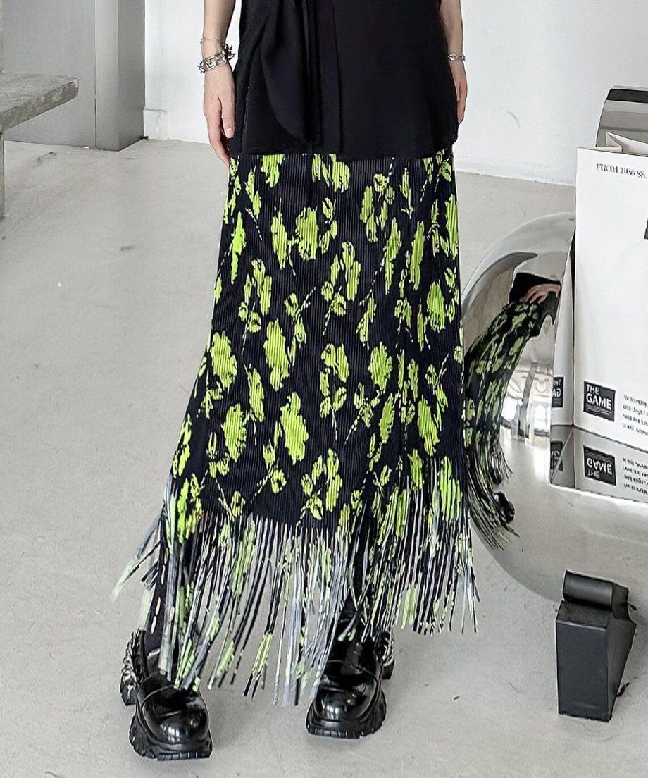 Tyromine Skirt