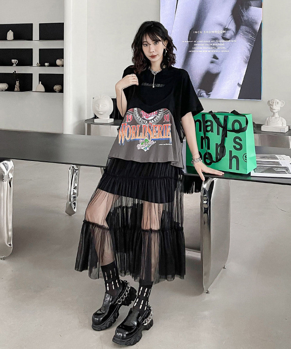 Loose T-shirt and mesh dress 