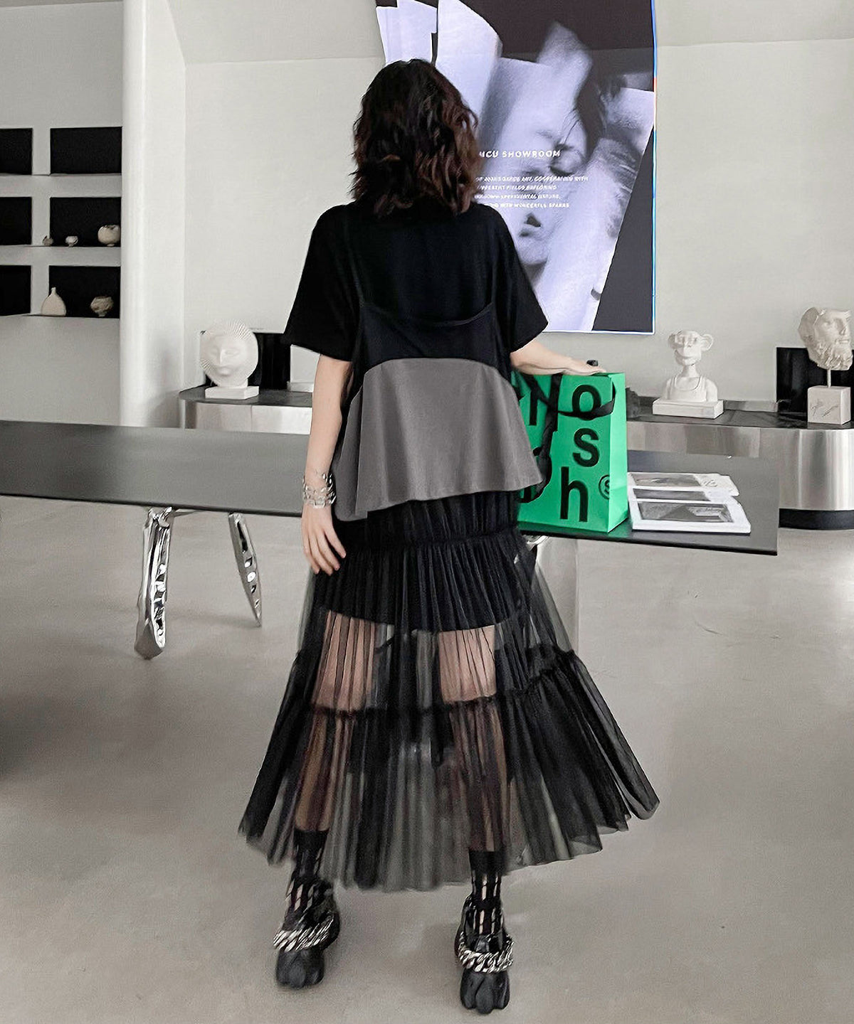 Loose T-shirt and mesh dress 