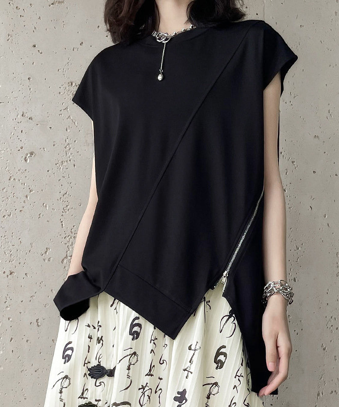 Drop shoulder zipper top