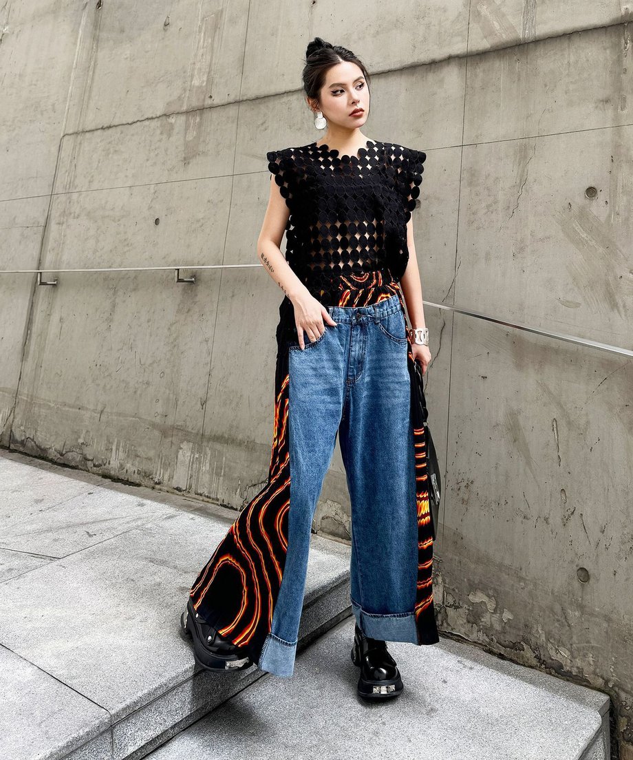 Side pleated denim pants
