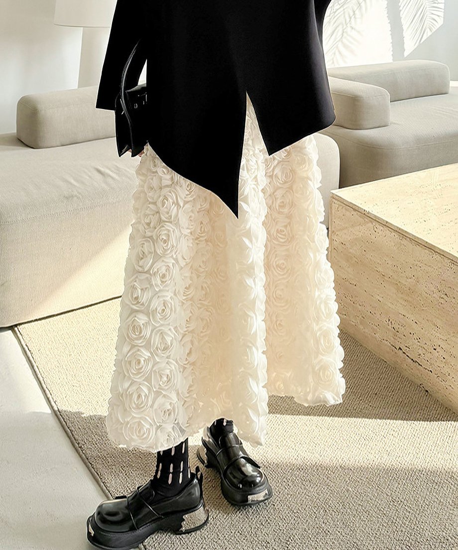 Three-dimensional flower skirt