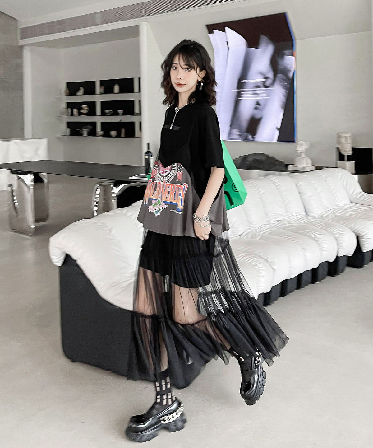 Loose T-shirt and mesh dress 